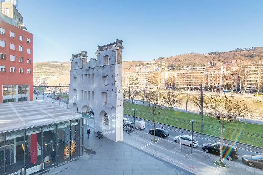 Apartamento DUPLEX ISOZAKI-GUGGENHEIM Bilbao Spagna